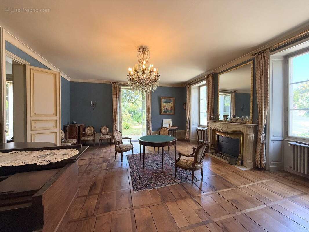 Maison à NONTRON