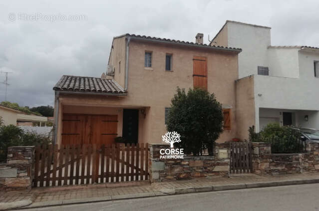 Maison à SANTA-MARIA-POGGIO