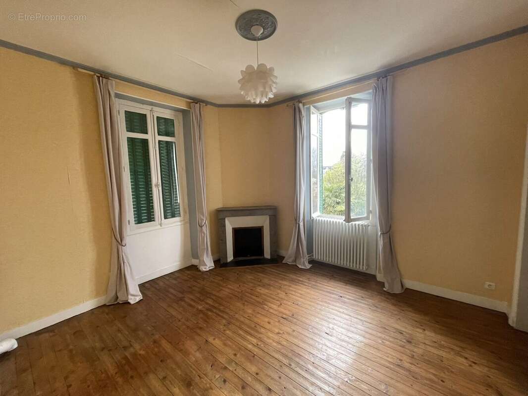 Maison 153 m² à Saint-Astier  - photo 7