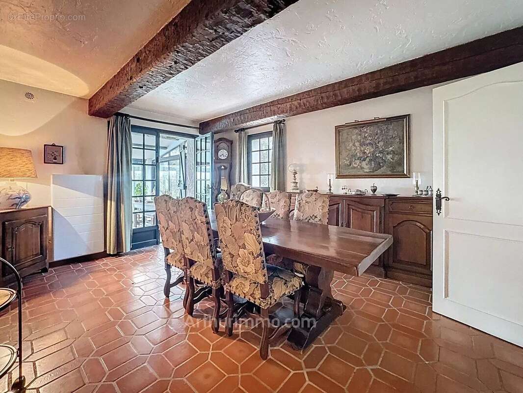 Maison à MOUGINS