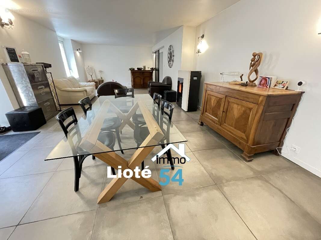 Maison à BAINVILLE-AUX-MIROIRS