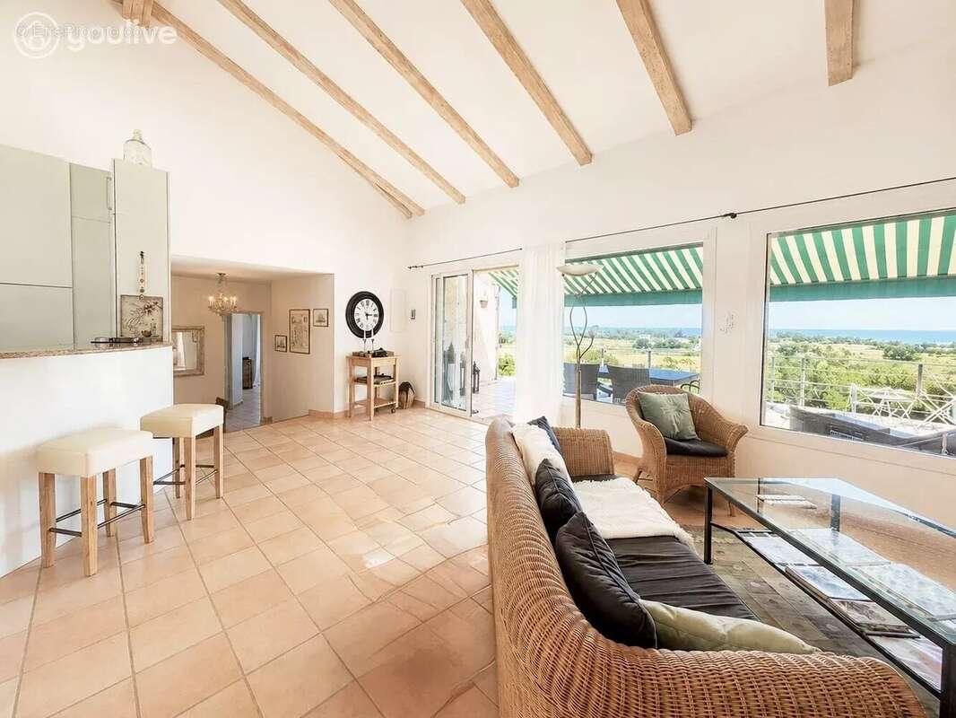 Villa T5 avec sa vue mer et son jardin arboré - photo 4