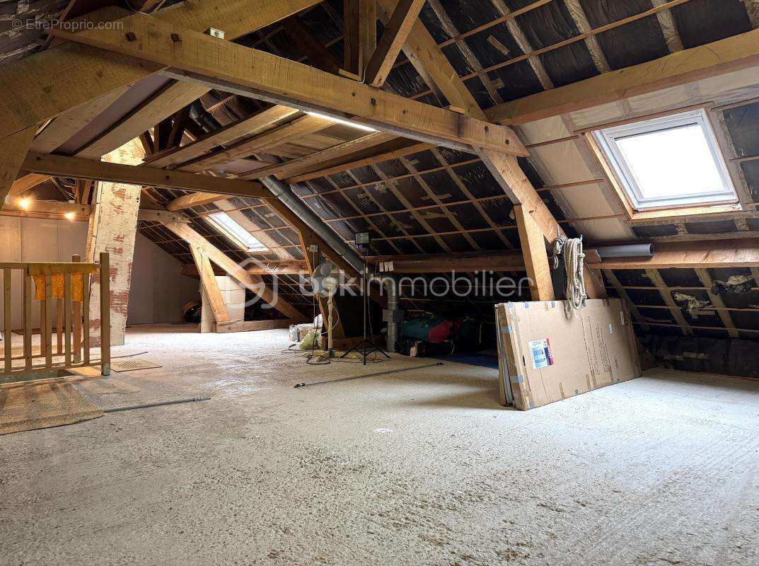 Maison à POINCY