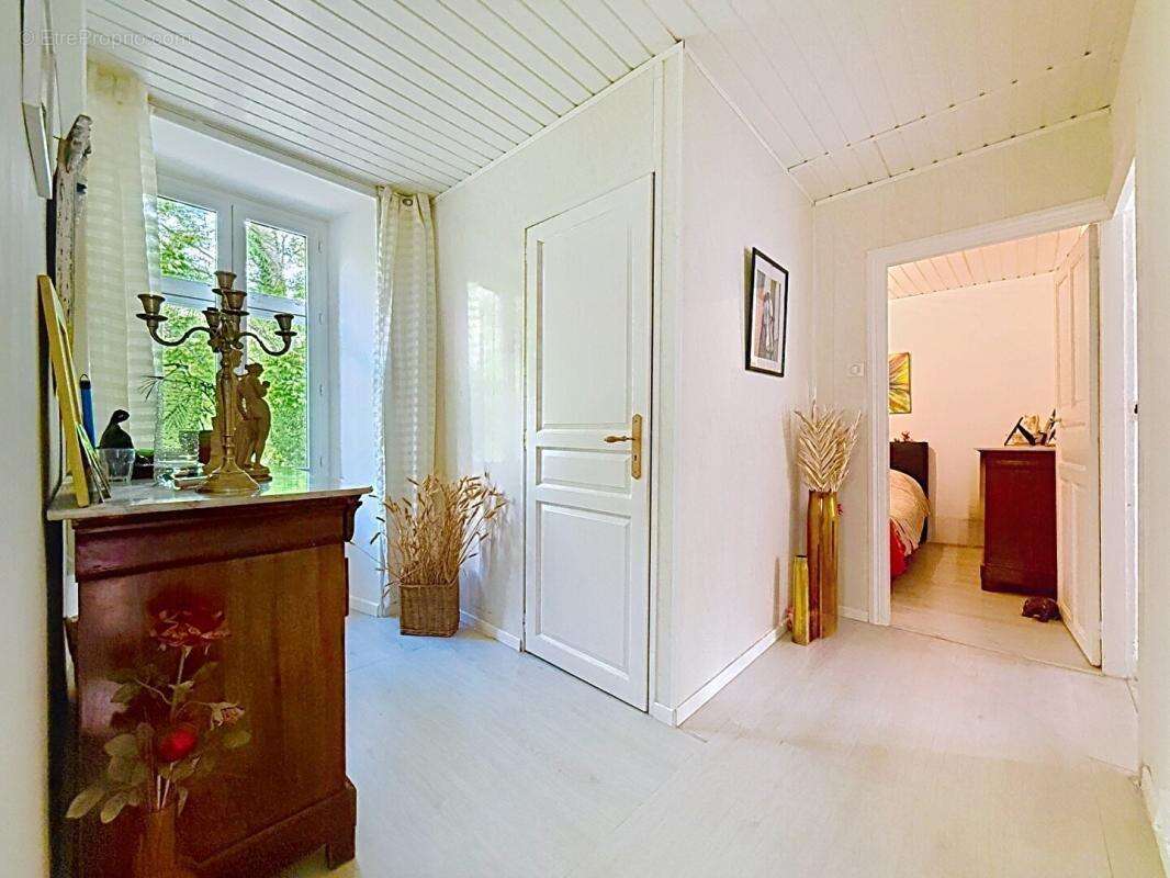 Maison La Souche 5 pièces 83 m2 - photo 17