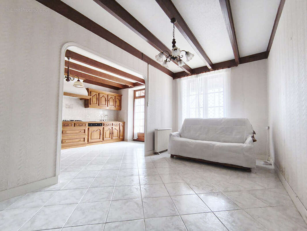 Maison à SAINT-SULPICE-DE-COGNAC