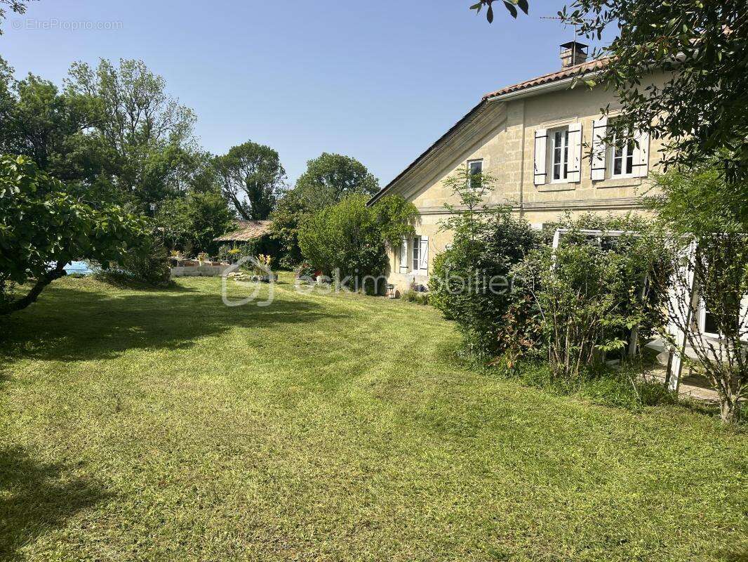 Maison à LAGORCE