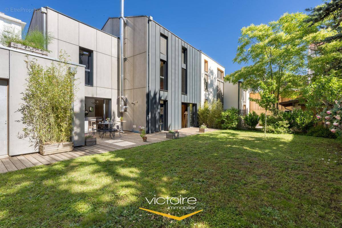 Maison à LYON-8E