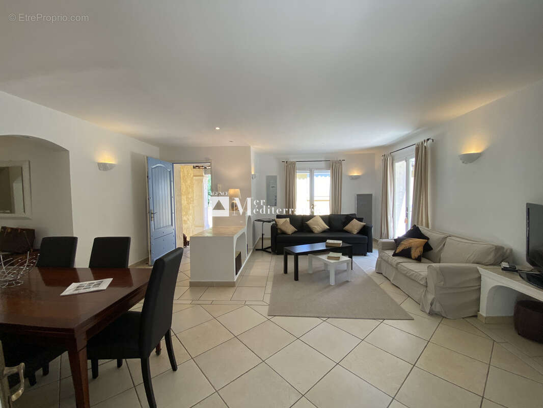Maison à GASSIN