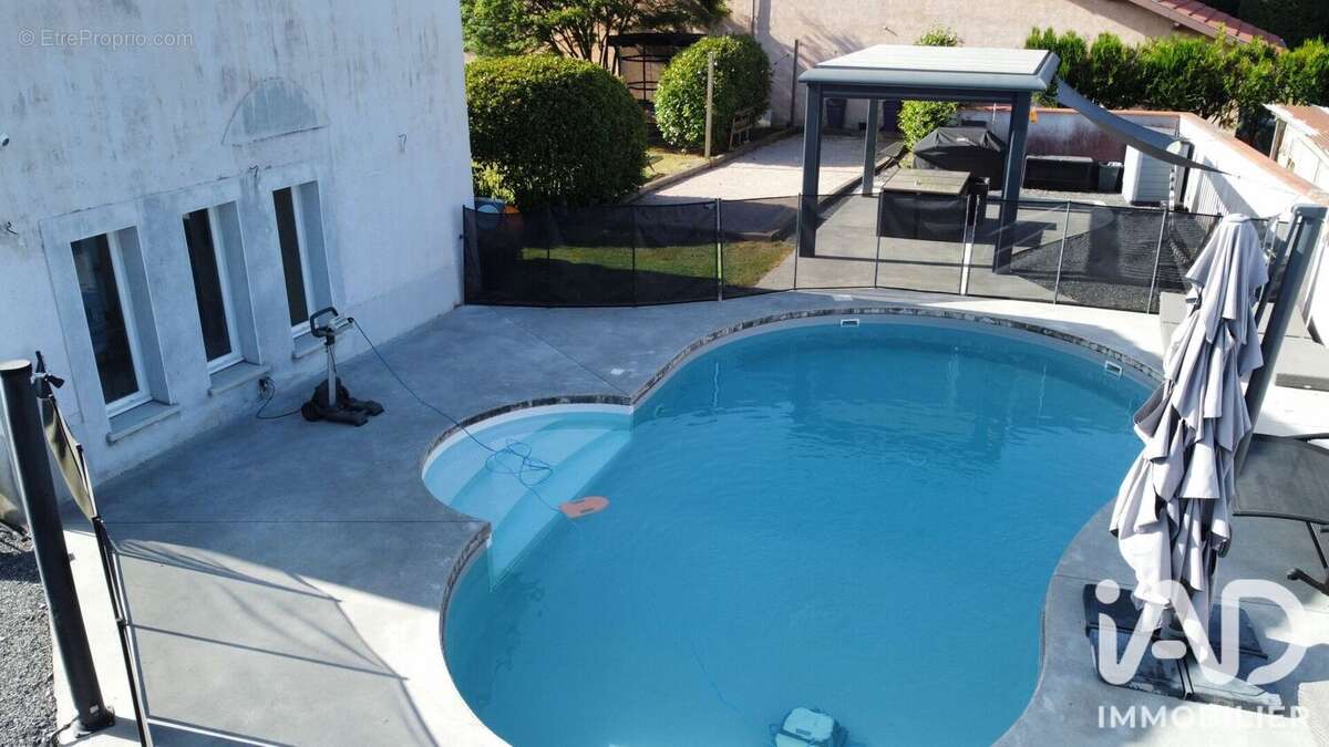 Maison 250 m² à Aurensan  - photo 4