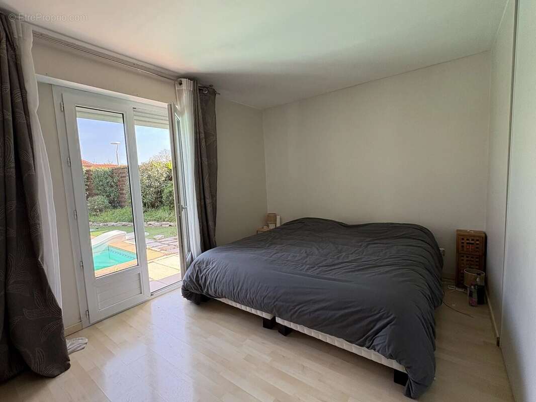 Maison à LA SALVETAT-SAINT-GILLES