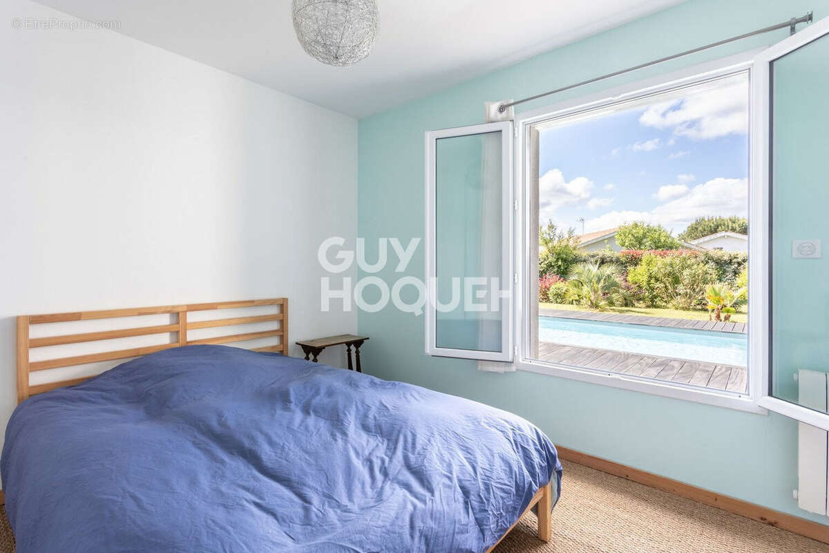 Maison à PARENTIS-EN-BORN