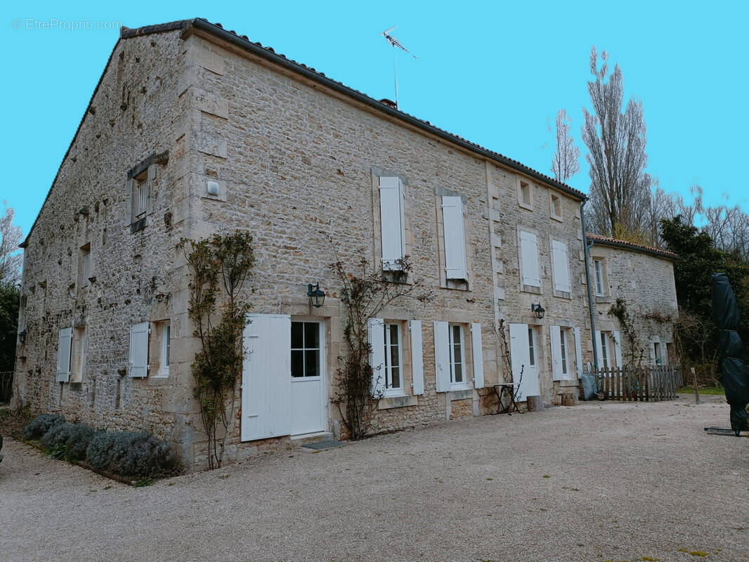 Maison à ARDIN