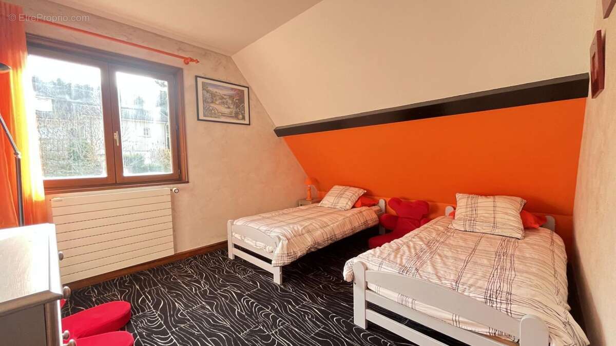 Maison traditionnelle de 200 m² dans un cadre privilégié à Autun - photo 15