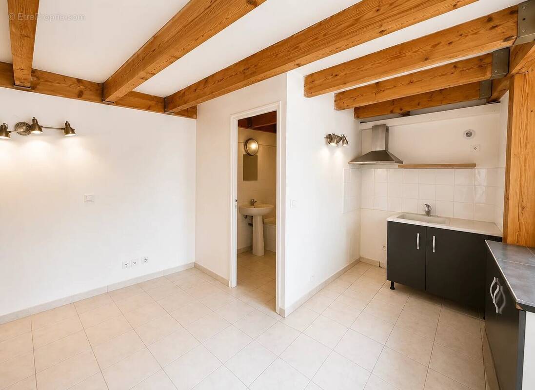 Appartement à SAINT-MAXIMIN-LA-SAINTE-BAUME