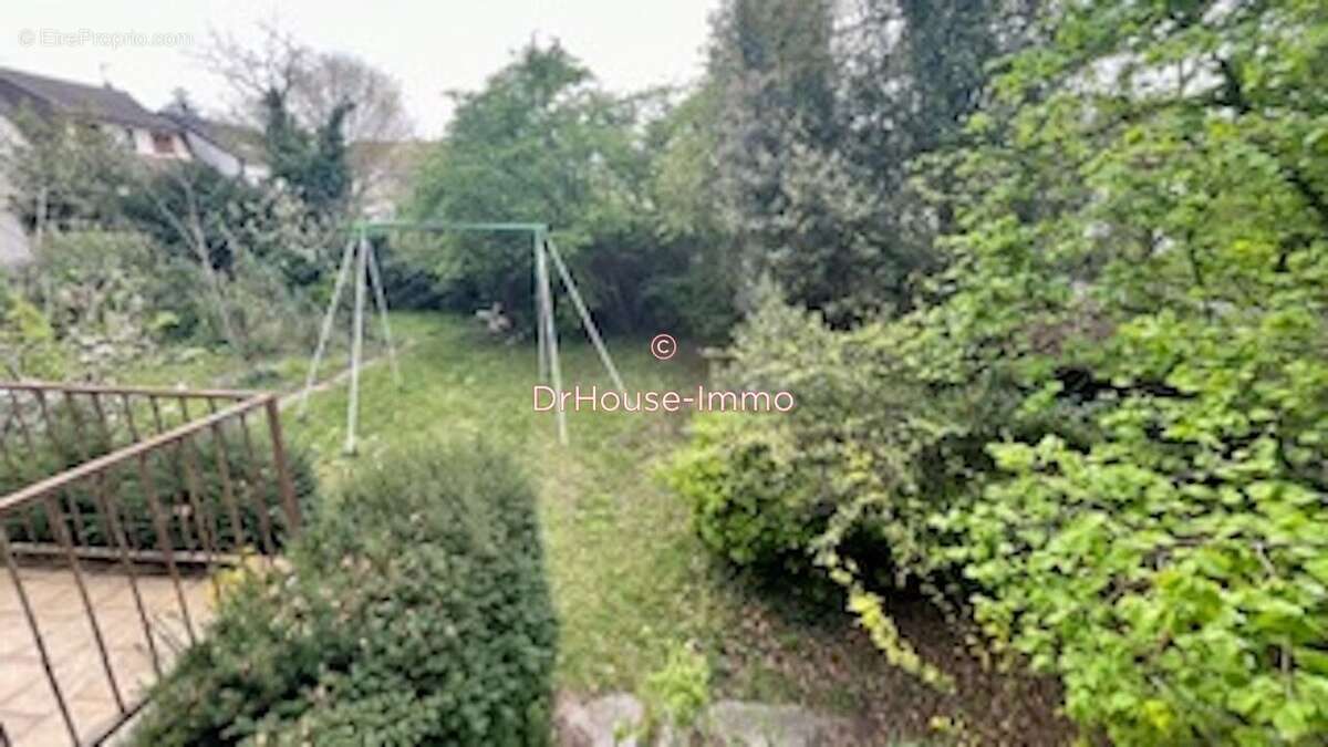 Maison à LES PAVILLONS-SOUS-BOIS