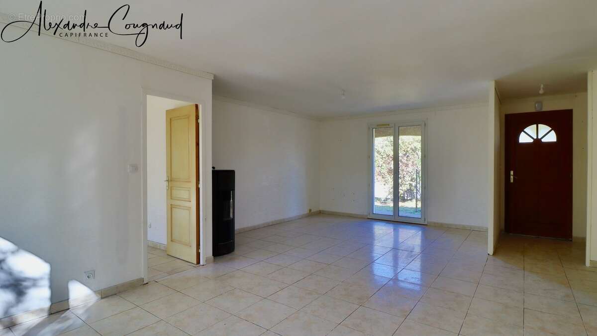 A vendre SAINT GERMAIN DES PRES (81) – Maison de plain-pied, 3 chambres, garage et jardin - photo 3