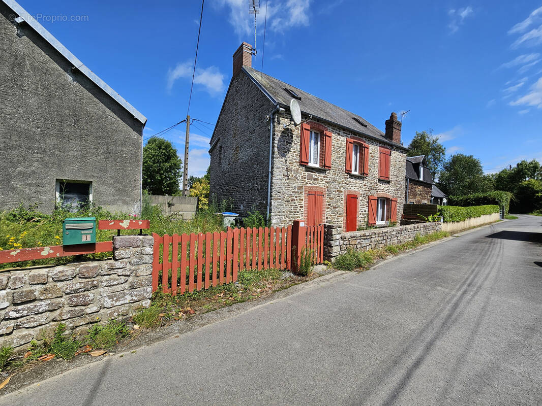 Maison à SAINT-SAUVEUR-LA-POMMERAYE