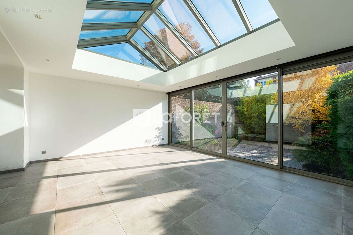 Jolie maison bourgeoise de 180 m² hab - photo 2