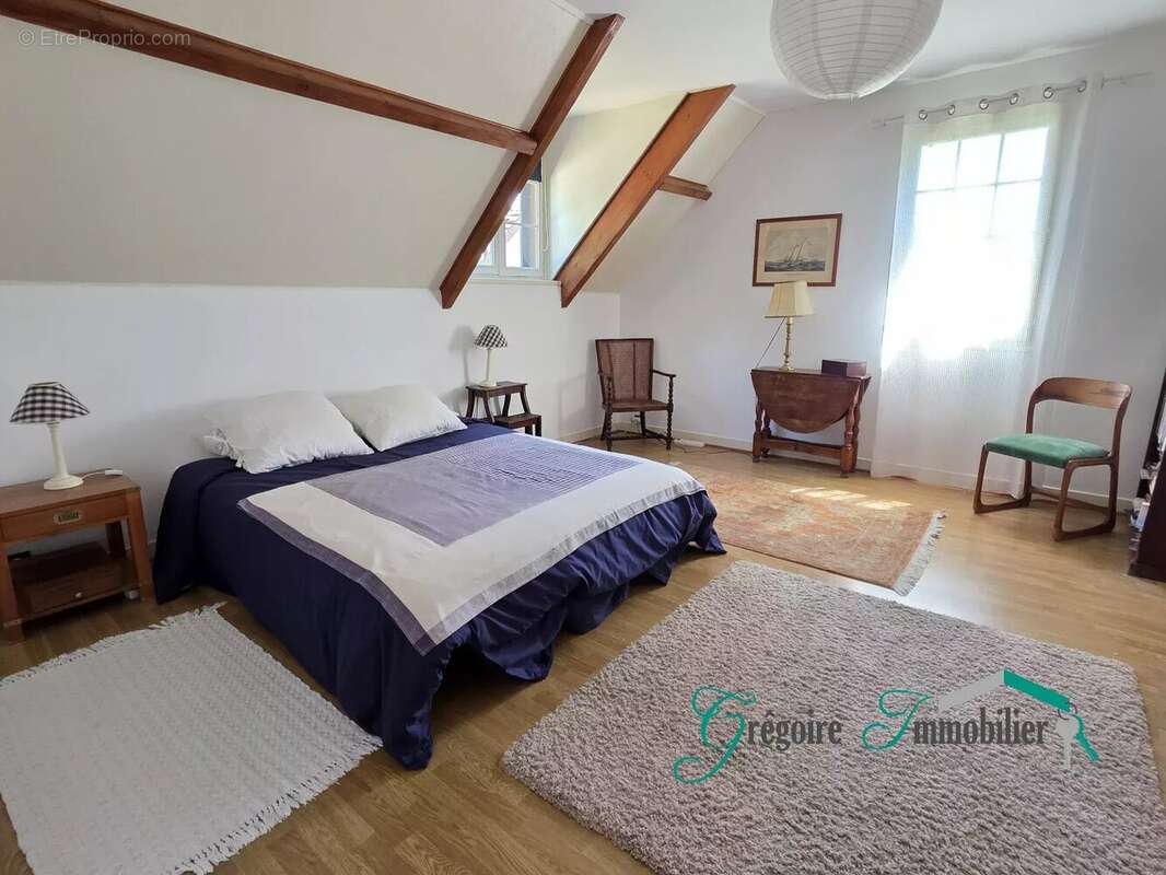 Maison à MONTCOURT-FROMONVILLE