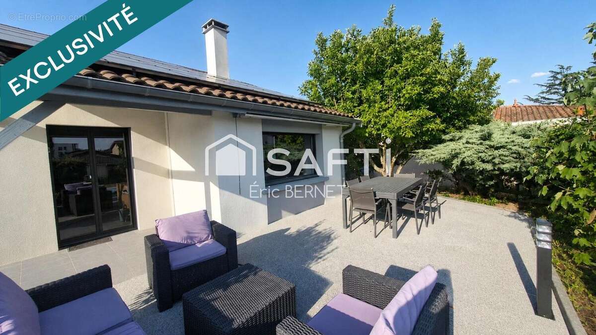 Maison 250 m² à Chassieu  - photo 3