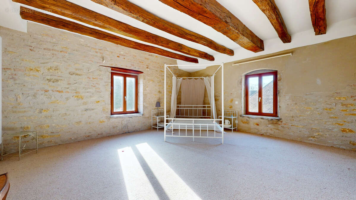 Maison à LE DESCHAUX