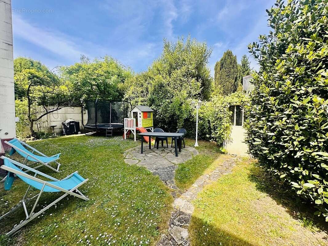 Maison à MONTMORENCY