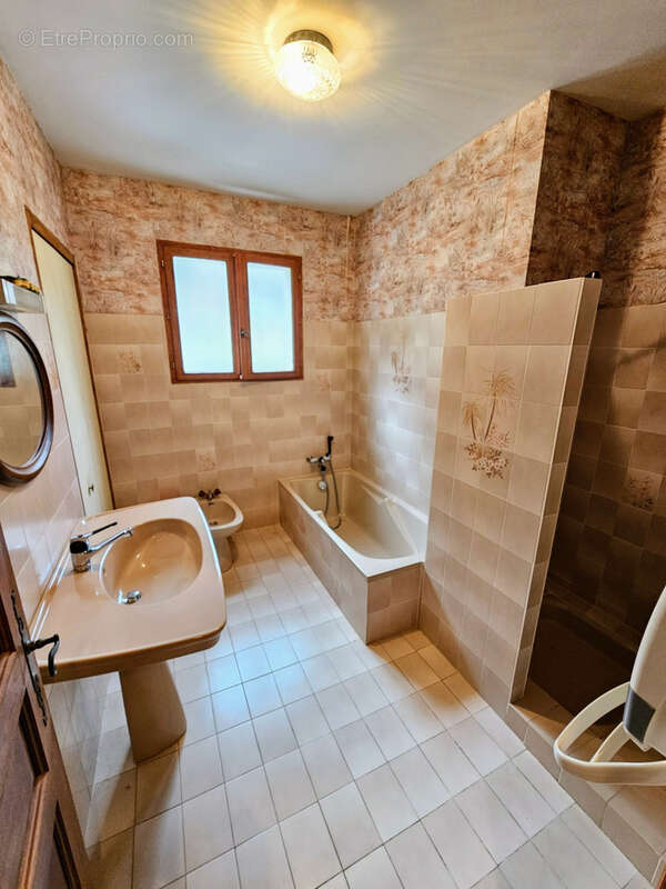 Maison 190 m² à Vals-Les-Bains  - photo 19