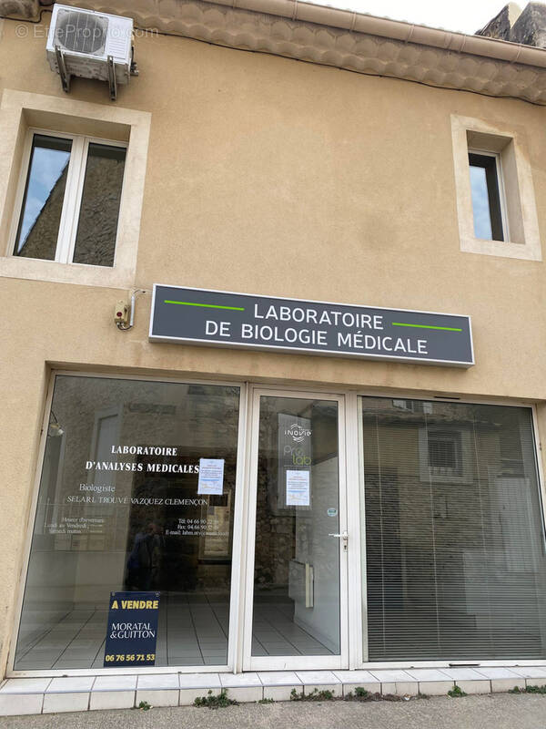 Commerce à ROQUEMAURE