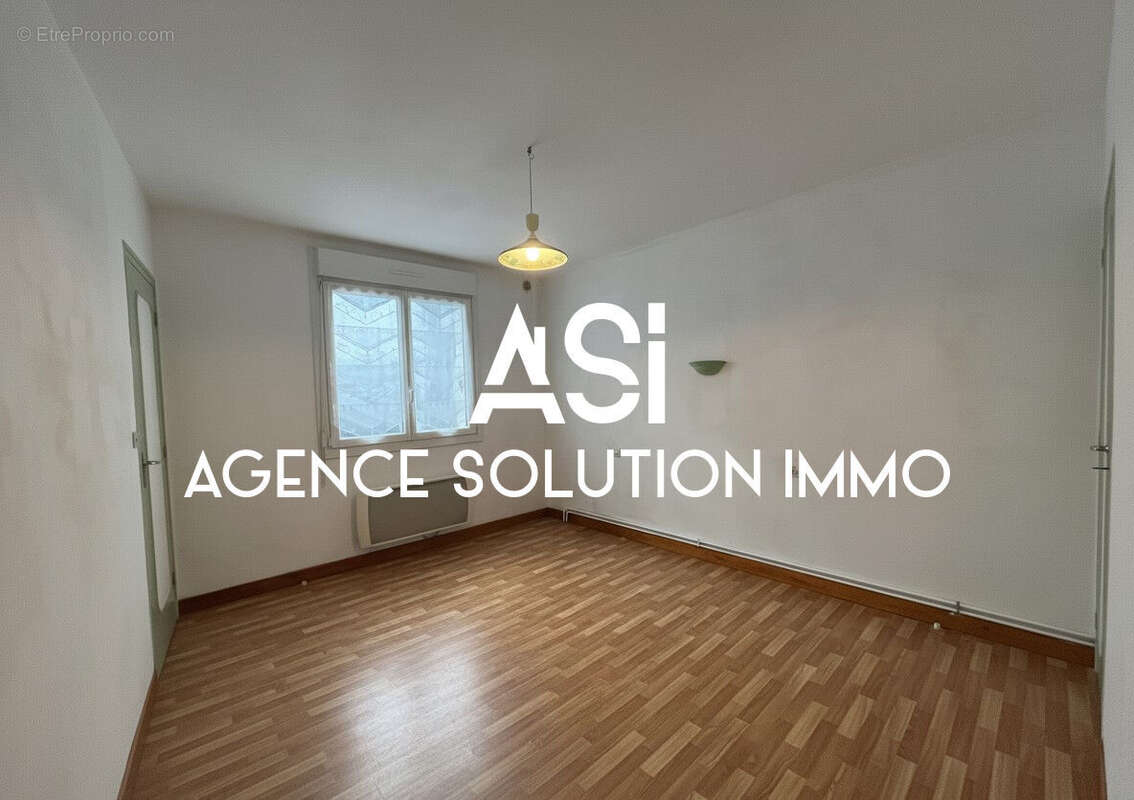 Maison à VILLAINES-LA-JUHEL