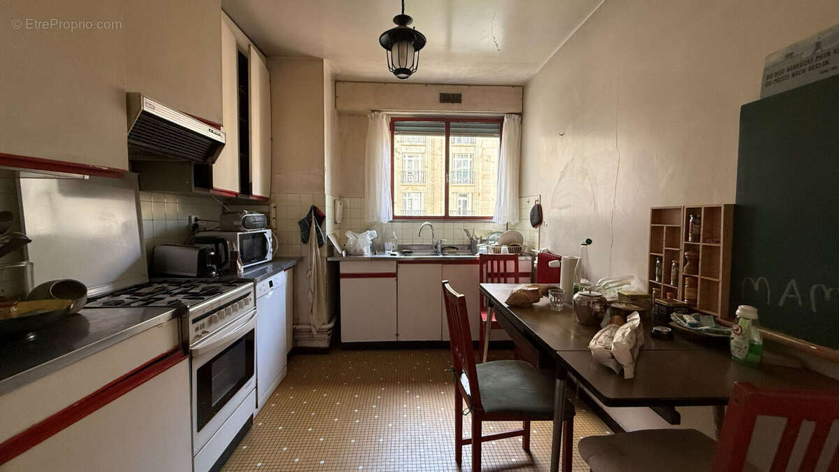 Appartement à PARIS-15E