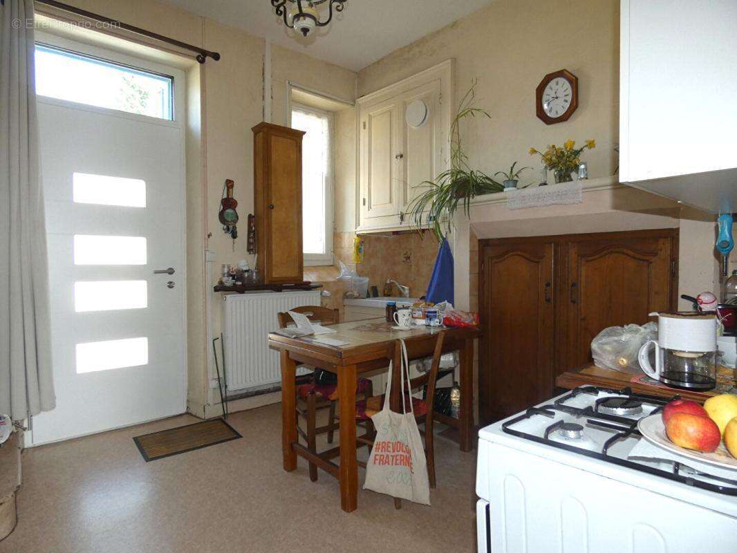Maison Hautefort 6 pièce(s) 76 m2 - photo 3
