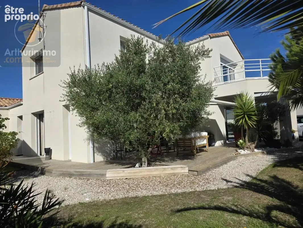Photo Maison à La Barre-De-Monts au prix de 517 000€