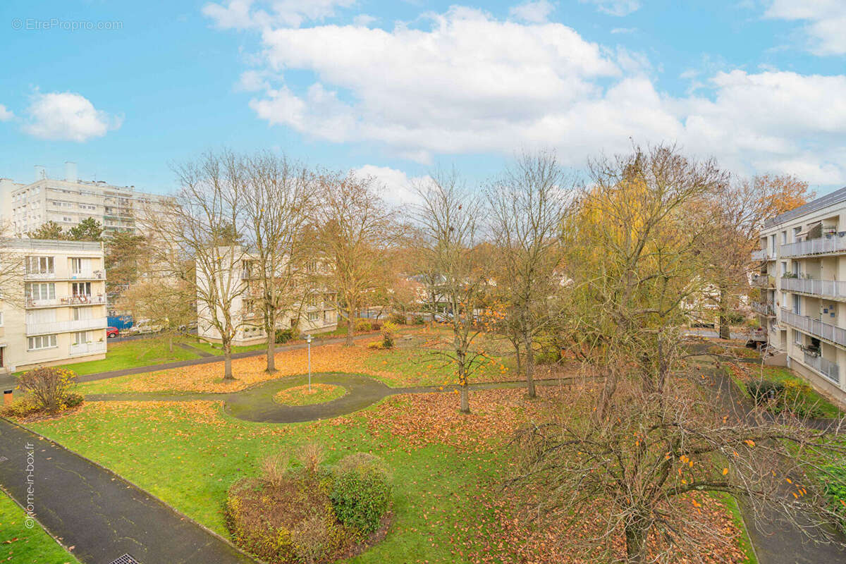 Appartement à LE PLESSIS-TREVISE
