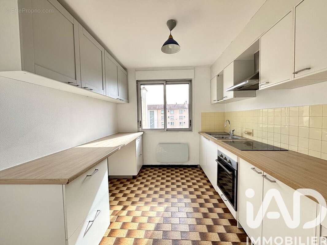 Photo 2 - Appartement à LYON-8E