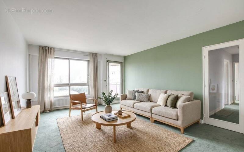 Appartement à COURBEVOIE