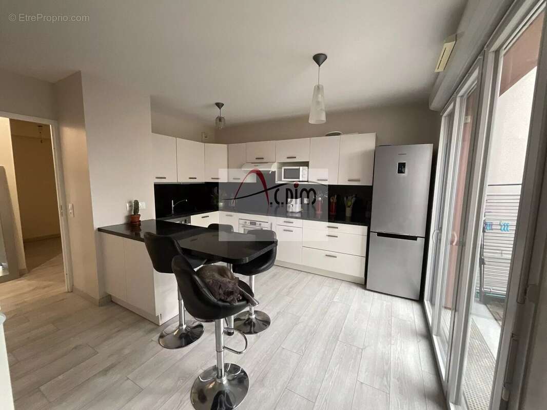 Appartement à VERT-SAINT-DENIS