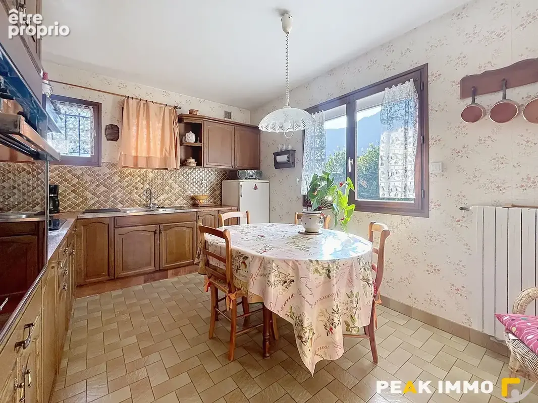 A vendre  Maison familiale avec beau potentiel sur une parcelle de 2 115 m2 à Faverges - photo 4