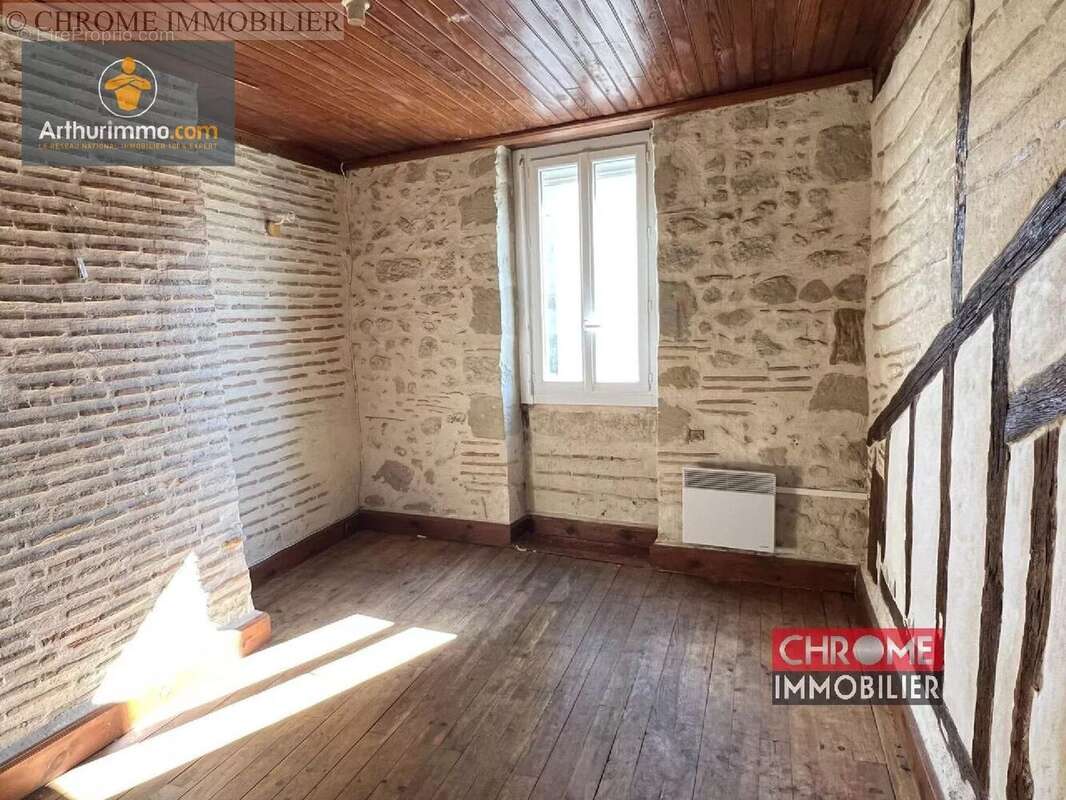 Maison à ESCASSEFORT