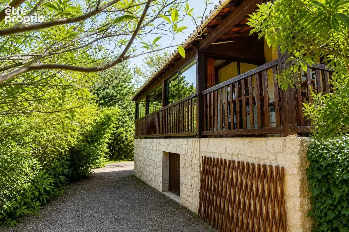 Maison de 4 pièces de 93 m² à Flassans-sur-Issole - photo 1