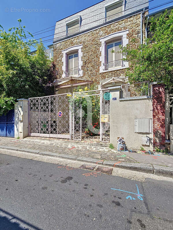 Maison à ASNIERES-SUR-SEINE