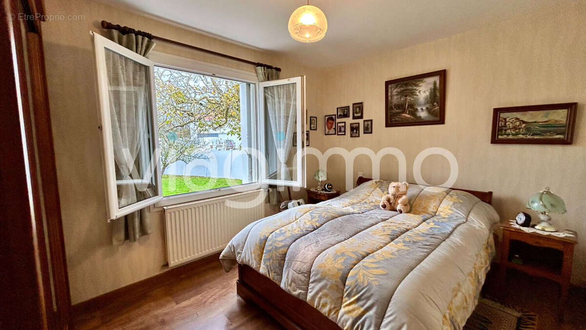 Maison à LE PERRIER