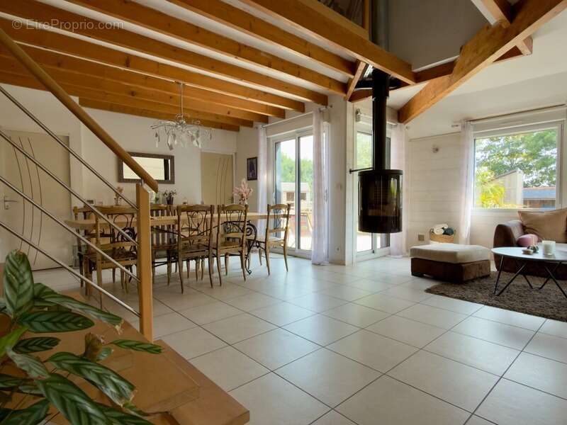 ALLONNES, Maison de 137m² 4 chambres avec vie de plain-pied sur terrain arboré de 1110m² - photo 2