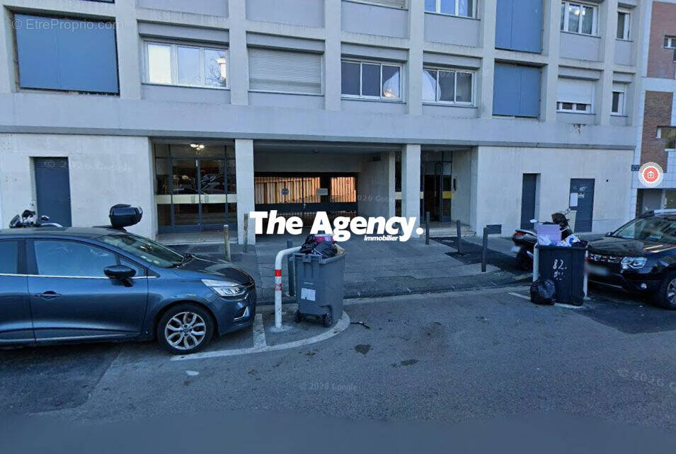 Parking à MARSEILLE-10E