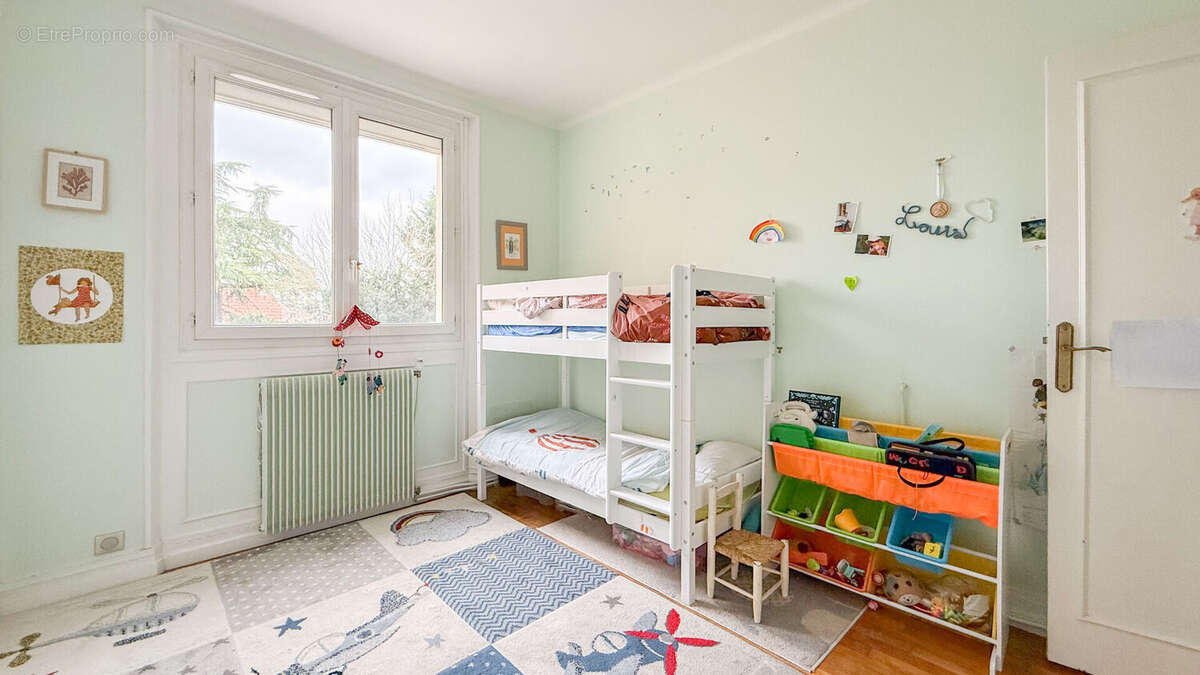 Appartement à NANTERRE