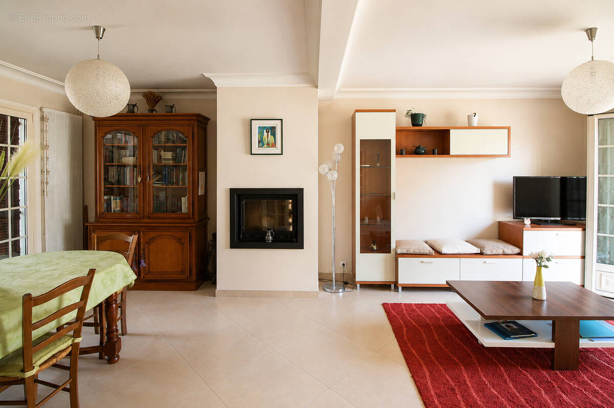 Maison à SAINT-MAUR-DES-FOSSES