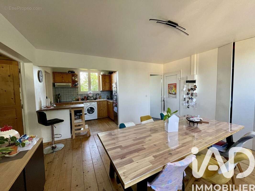 Photo 6 - Appartement à VERT-SAINT-DENIS