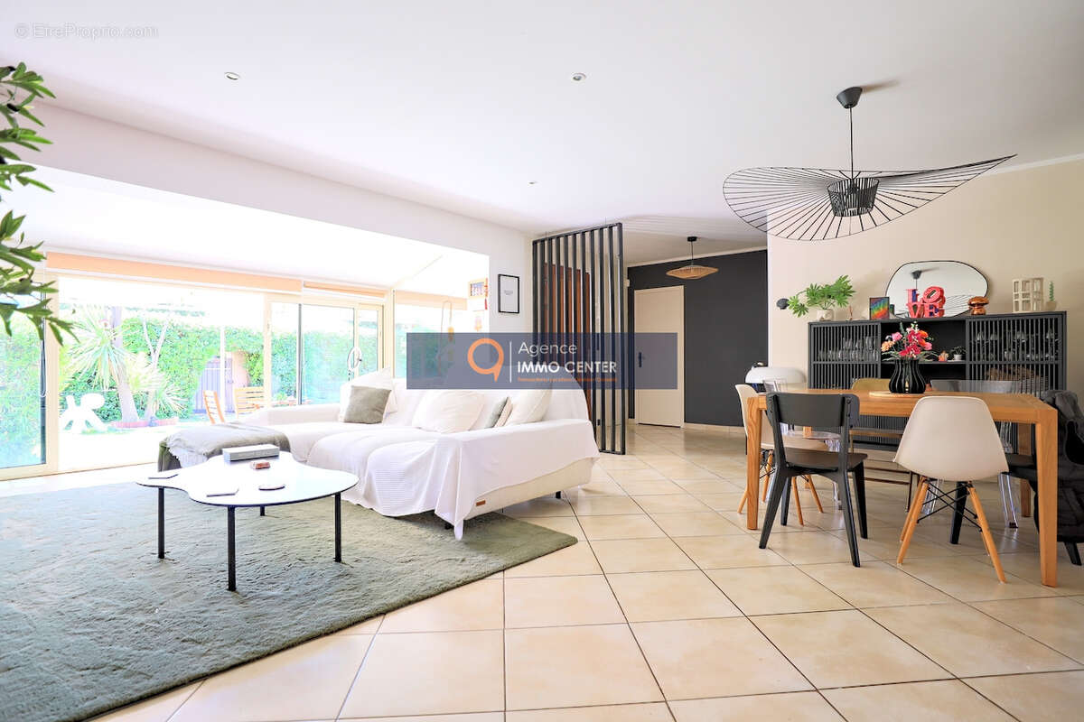 Maison T5 de plain pied avec piscine - photo 7