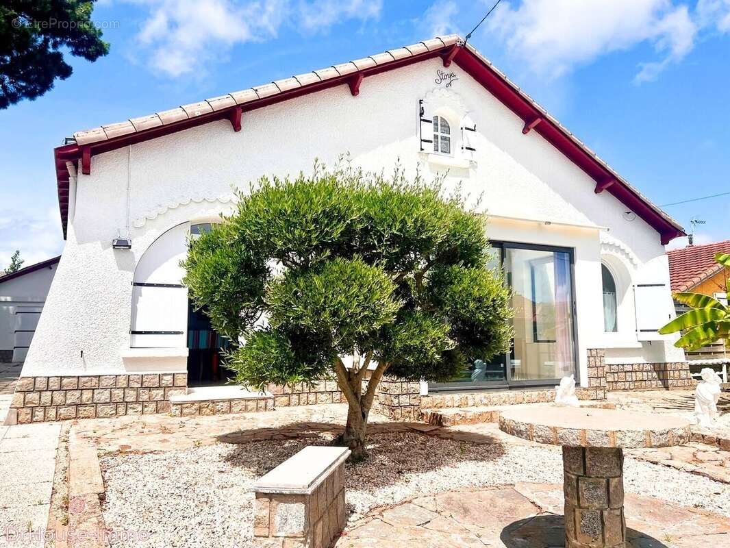 Maison 65 m² à La Plaine-Sur-Mer  - photo 2