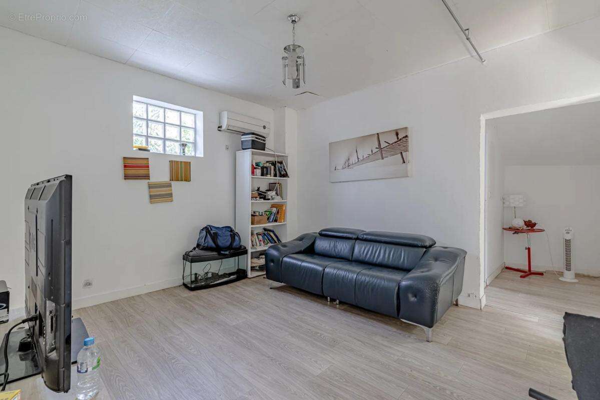 Maison à VILLENEUVE-LE-ROI