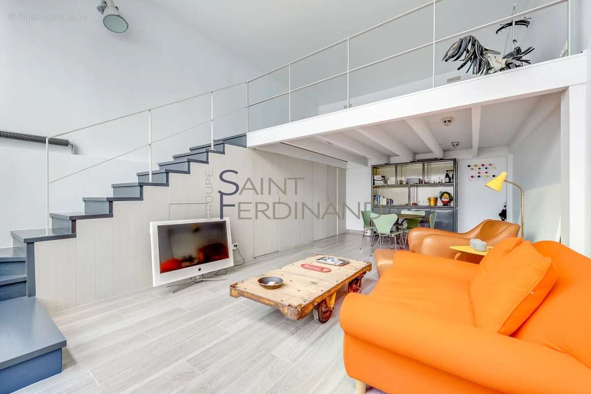 Appartement à PARIS-15E